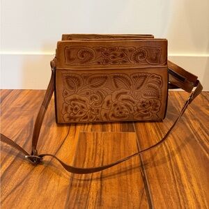 Vintage Mexico leather handbag purse tooled